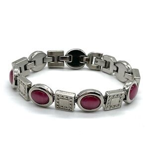 Geometric Silver tone with Pink Cats eye Accent, 8 inches Length